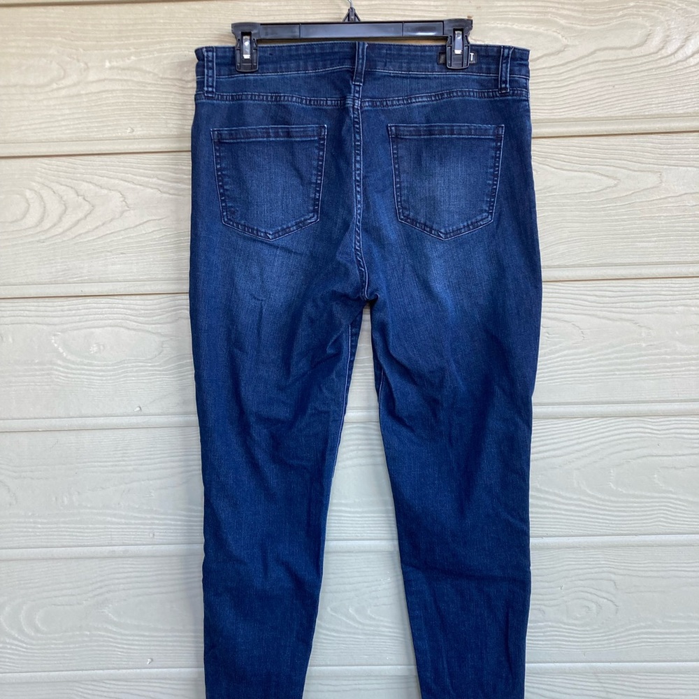 Kut from the Kloth size 12 Connie fab ab ankle skinny jeans